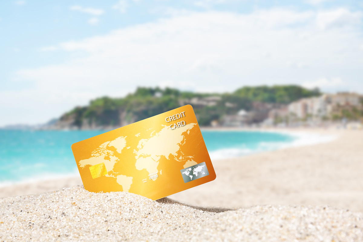 creditcard in tropische omgeving