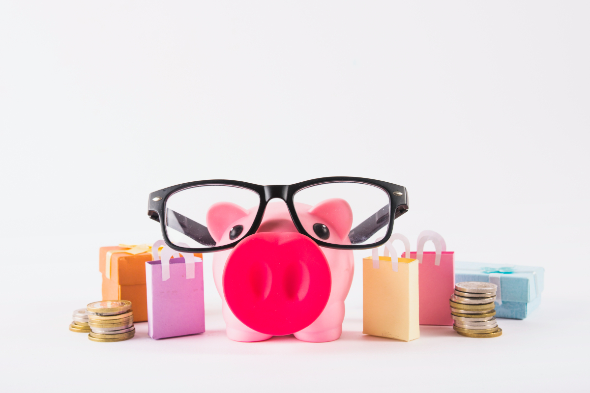 piggy bank glasses with paper bags